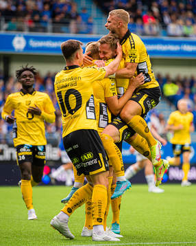 Rasmus Alm of Elfsborg celebrates