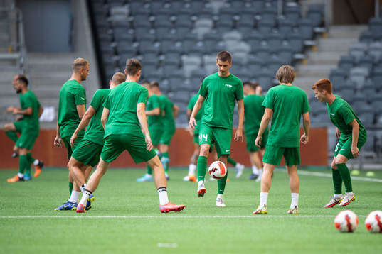 Players of Vorskla Poltava warm up