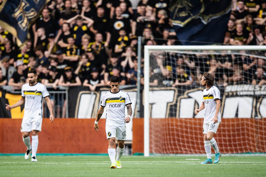 Nicolas Stefanelli of AIK looks dejected