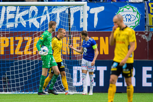 Goalkeeper Tim Rönning, Gustav Henriksson of Elfsborg and