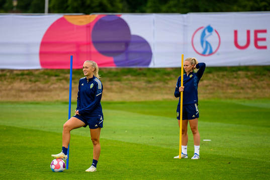 Hanna Bennison and Rebecka Blomqvist of the Swedish women's