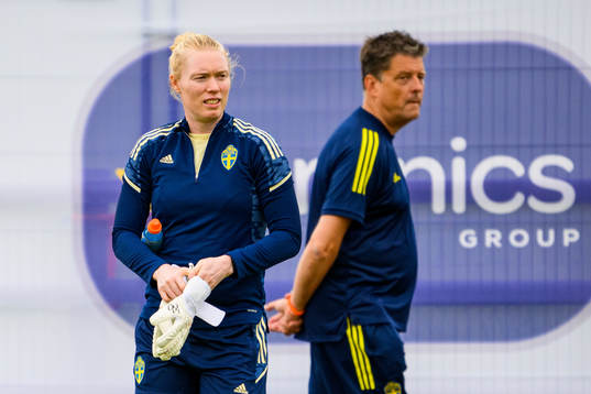 Goalkeeper Hedvig Lindahl and Mats Börjesson, doctor of