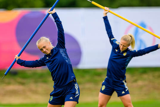 Hanna Bennison and Rebecka Blomqvist of the Swedish women's