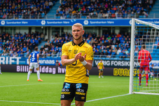 Simon Strand of Elfsborg leaves the pitch