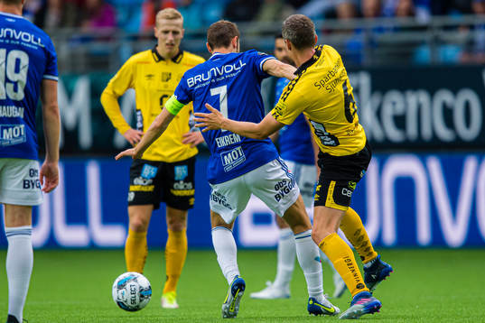 Magnus Wolff Eikrem of Molde and André Ibsen Rømer of