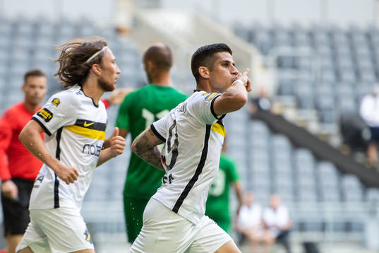 Nicolas Stefanelli of AIK celebrates