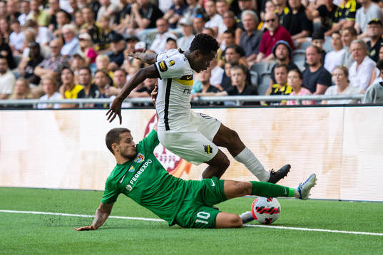 Vincent Thill of Vorskla Poltava and Erick Otieno Ouma of