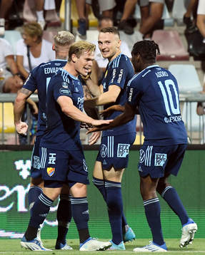 Hampus Finndell of Djurgården celebrates scoring 1-1