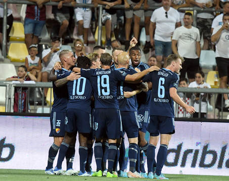 Hampus Finndell of Djurgården celebrates scoring 1-1