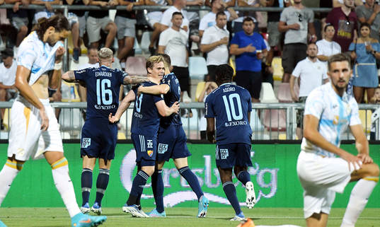 Hampus Finndell of Djurgården celebrates scoring 1-1