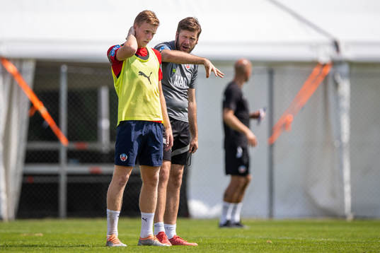 Emil Hellman och assisterande tränare Max Lindén