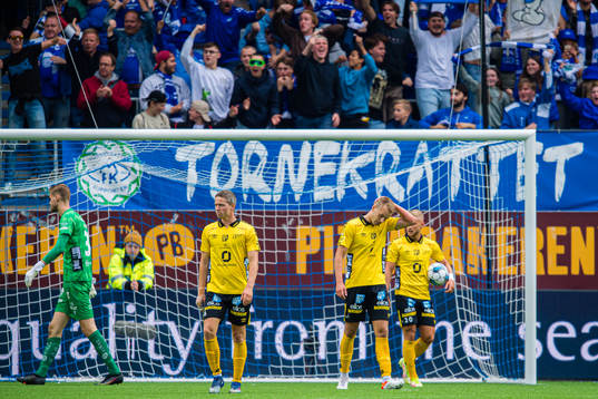 André Ibsen Rømer and Gustav Henriksson of Elfsborg looks