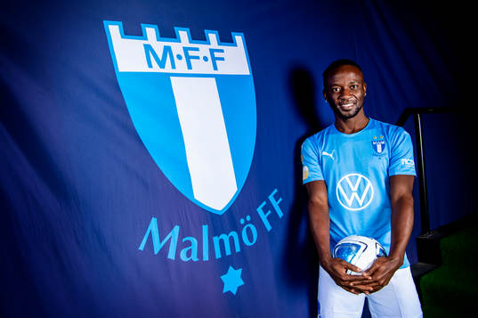 Malmö FF presenterar Mohamed Buya Turay som ny spelare