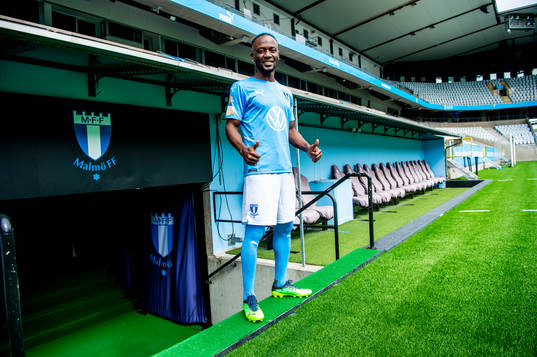 Malmö FF presenterar Mohamed Buya Turay som ny spelare