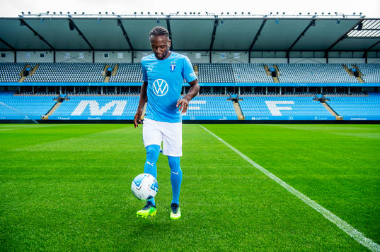 Malmö FF presenterar Mohamed Buya Turay som ny spelare