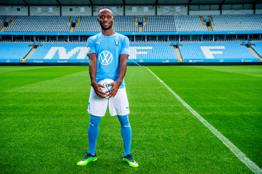 Malmö FF presenterar Mohamed Buya Turay som ny spelare