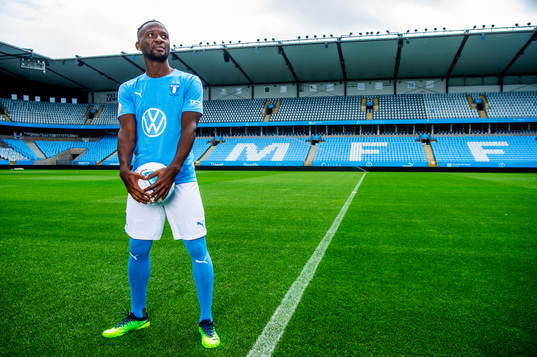 Malmö FF presenterar Mohamed Buya Turay som ny spelare