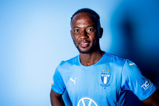Malmö FF presenterar Mohamed Buya Turay som ny spelare