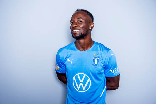 Malmö FF presenterar Mohamed Buya Turay som ny spelare