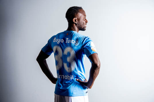 Malmö FF presenterar Mohamed Buya Turay som ny spelare