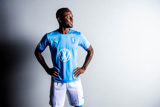 Malmö FF presenterar Mohamed Buya Turay som ny spelare