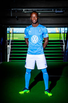 Malmö FF presenterar Mohamed Buya Turay som ny spelare