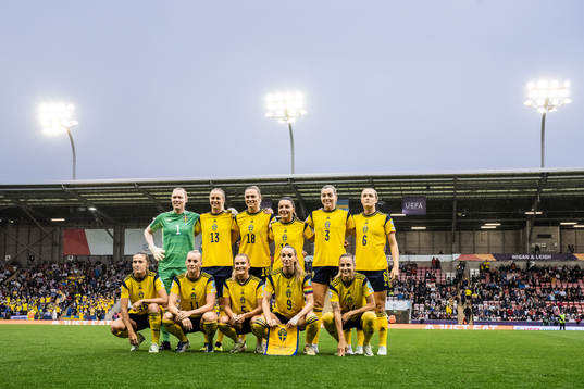 Players of Sweden line up for a team photo