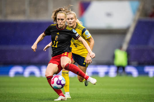 Janice Cayman of Belgium and Amanda Nilden of Sweden
