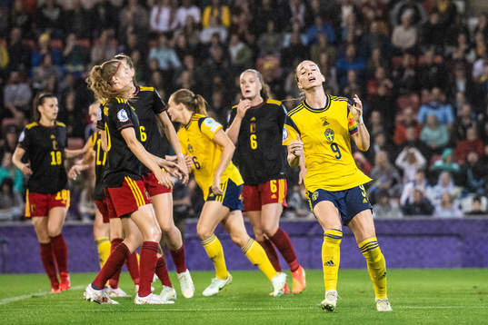 Kosovare Asllani of Sweden looks dejected