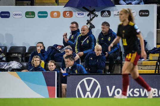 Caroline Seger, Leif Troedsson, goalkeeper coach, Peter