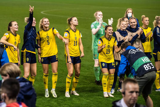 Players of Sweden celebrate