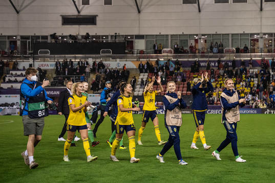 Players of Sweden celebrate