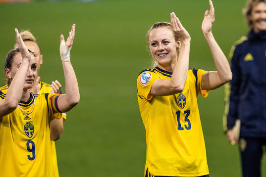 Amanda Ilestedt of Sweden celebrate
