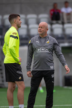 Alexander Jeremejeff och tränare Per-Mathias Högmo