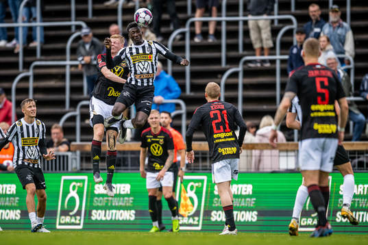 Östersunds Malcolm Stolt och Landskronas Ousmane Diawara