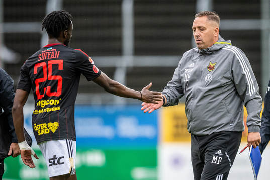 Östersunds Mansour Sinyan och tränare Magnus Powell