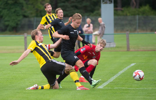 IFK Hässleholms Robin Strömberg i träningsmatchen mellan