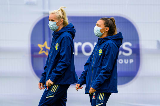 Stina Blackstenius and Johanna Rytting Kaneryd of the
