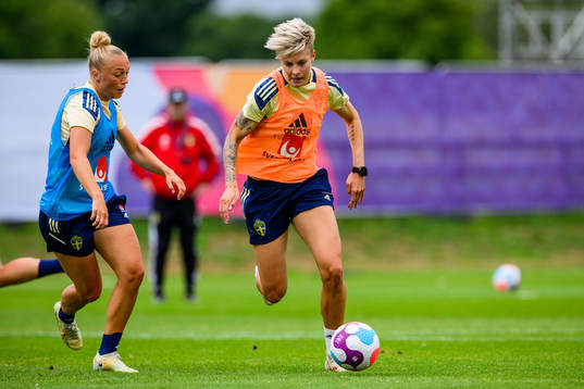 Hanna Bennison and Lina Hurtig of the Swedish women's