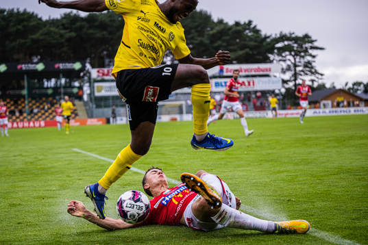 Mjällbys Mamudu Moro och Degerfors Gustaf Lagerbielke