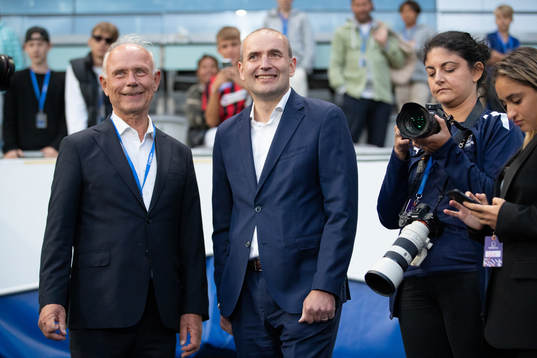 Cupgeneral Dennis Andersson och Islands president Gudni