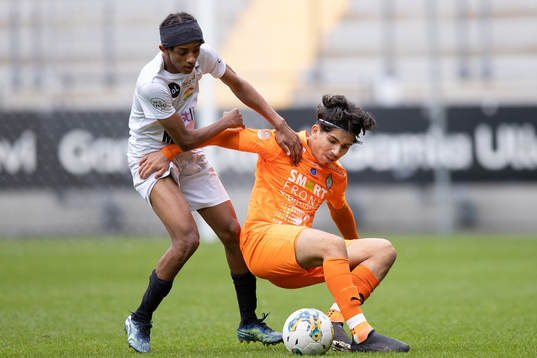 Dalkurds Yuel Samuel mot Eskilstunas Fabián Vitrera