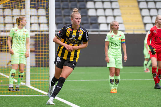 Häckens Dilja Yr Zomers jublar