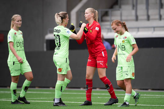 Lilleströms Ingrid Marie Spord och Målvakt Thiril Erichsen