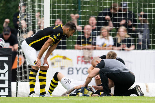 AIKs Alexander Milosevic har ont