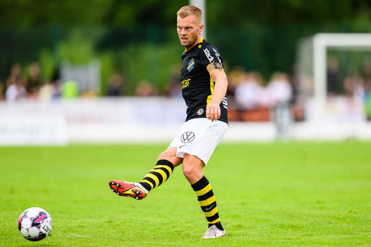 s Sebastian Larsson
