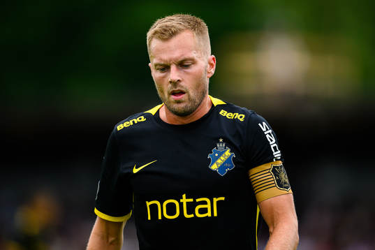 s Sebastian Larsson