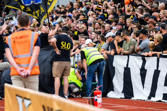 s supporter får sjukvård