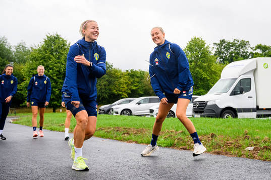 Hanna Glas and Emma Kullberg of the Swedish women's