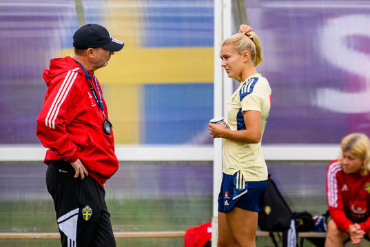 Peter Gerhardsson, head coach and Amanda Nilden of the